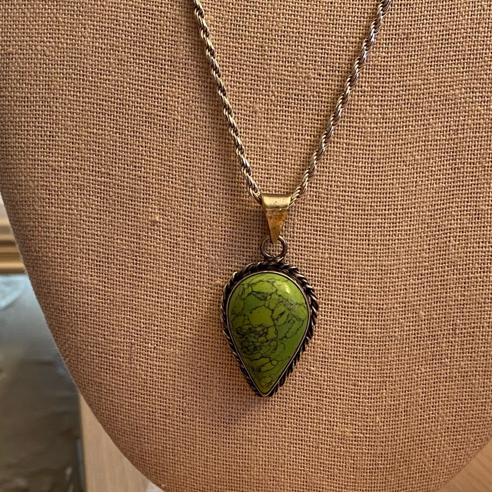 Beautiful turquoise pendant on thick Italian 925 sterling silver rope chain